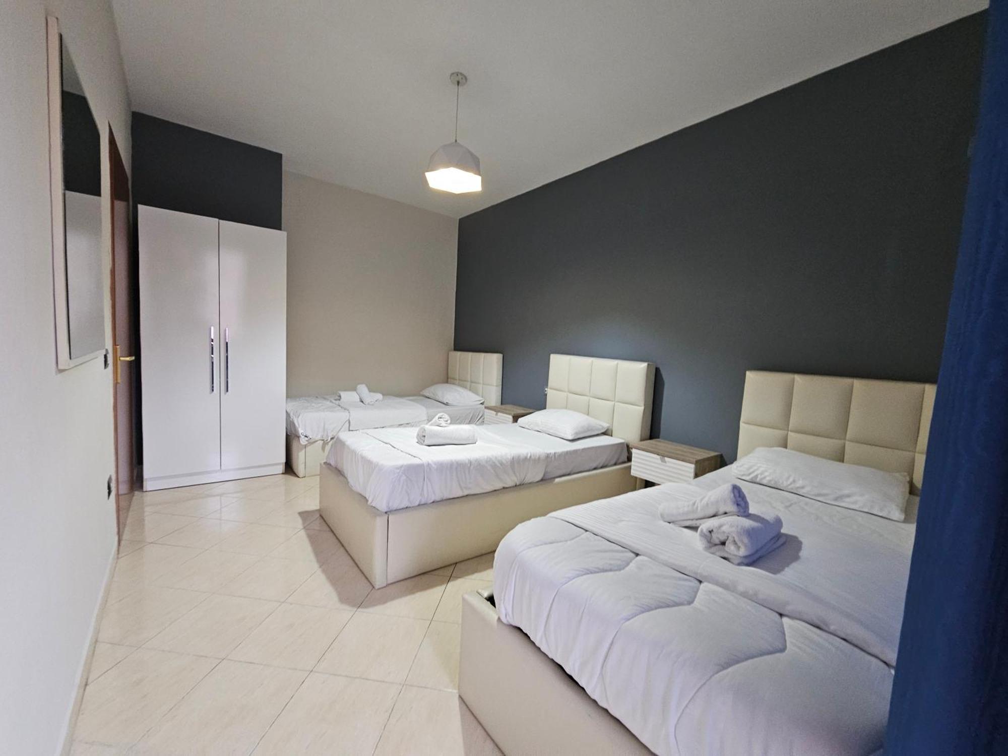Aura Skanderbeg Square Apartments ติรานา ภายนอก รูปภาพ