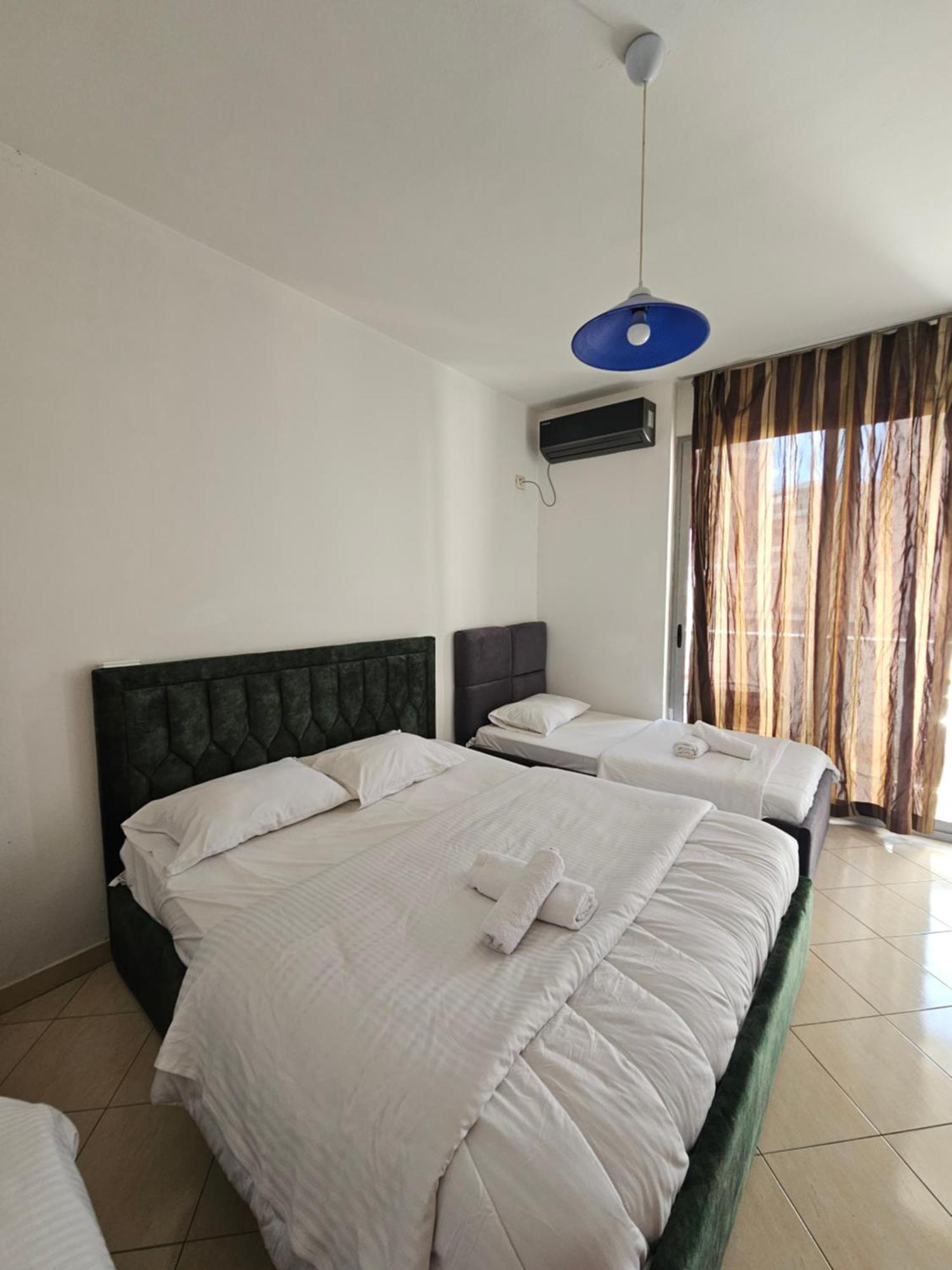 Aura Skanderbeg Square Apartments ติรานา ภายนอก รูปภาพ