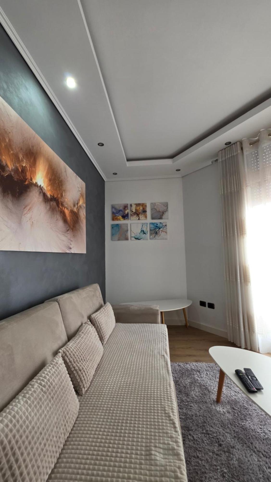 Aura Skanderbeg Square Apartments ติรานา ภายนอก รูปภาพ