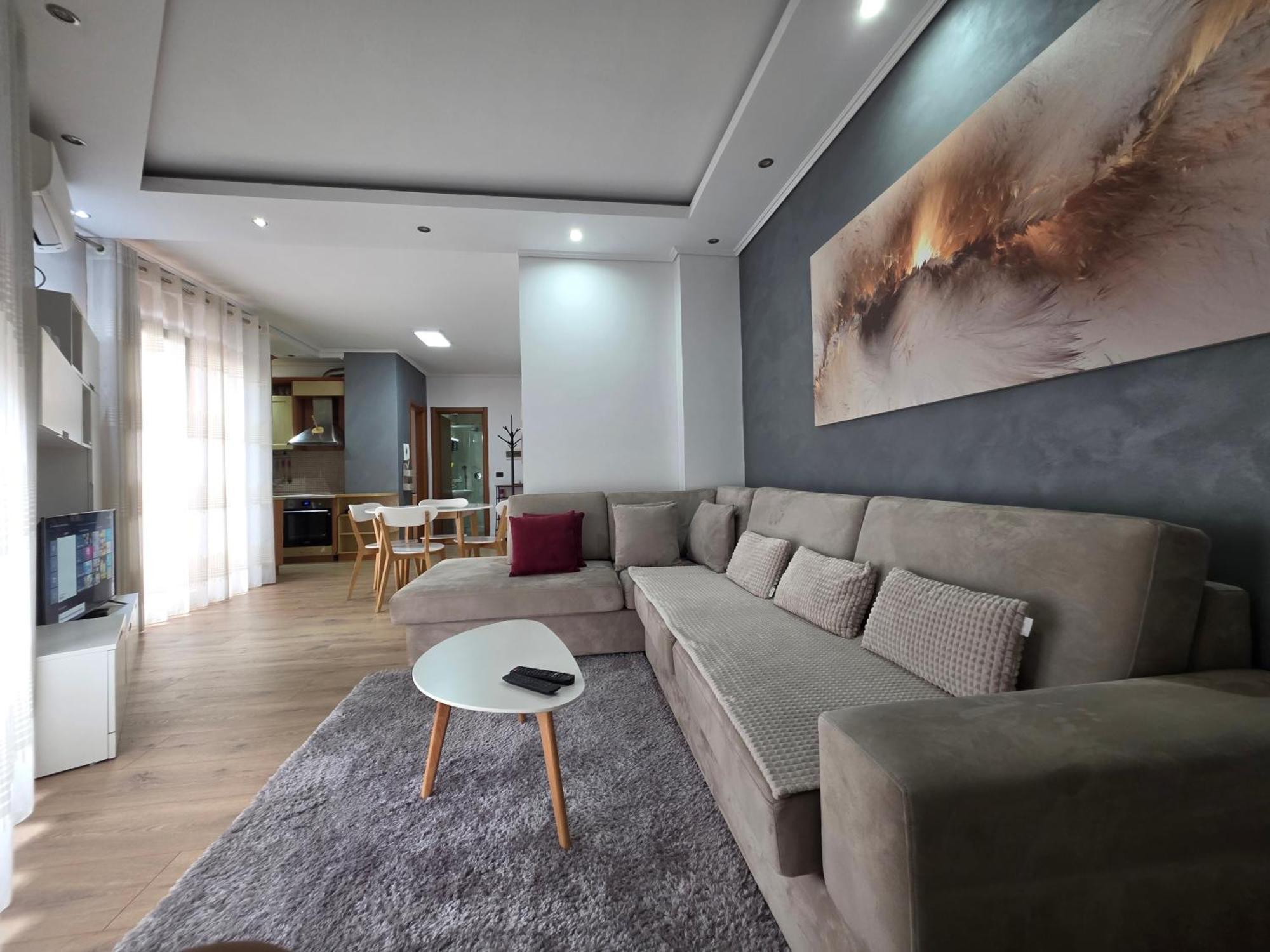 Aura Skanderbeg Square Apartments ติรานา ภายนอก รูปภาพ